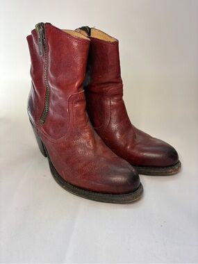 FRYE Leslie Zip Bootie 76751 Burgundy Red Leather Western Ankle Boots Size 8